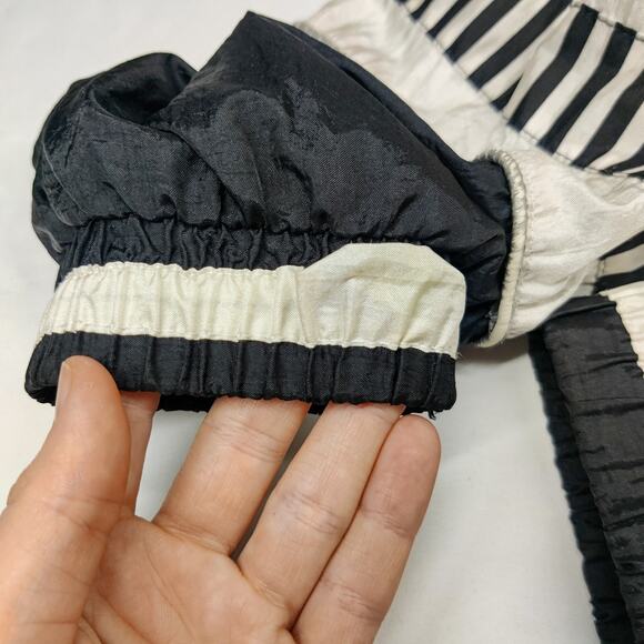 Vintage Black and White Sunterra Jacket - Picture 13 of 16